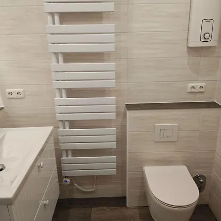 Apartmán Ferienwohnung-meeranker-2025-komplett-modernisiert-balkon-80m-zum-suedstrand