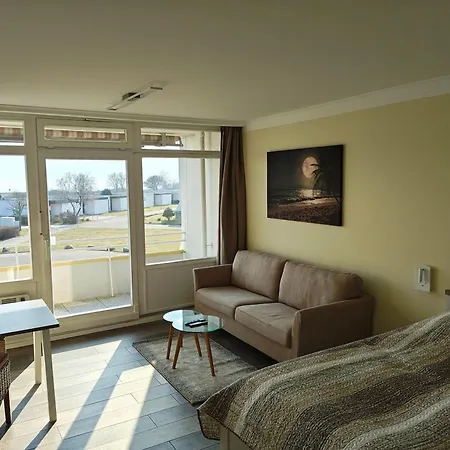 Ferienwohnung-meeranker-2025-komplett-modernisiert-balkon-80m-zum-suedstrand Apartmán *